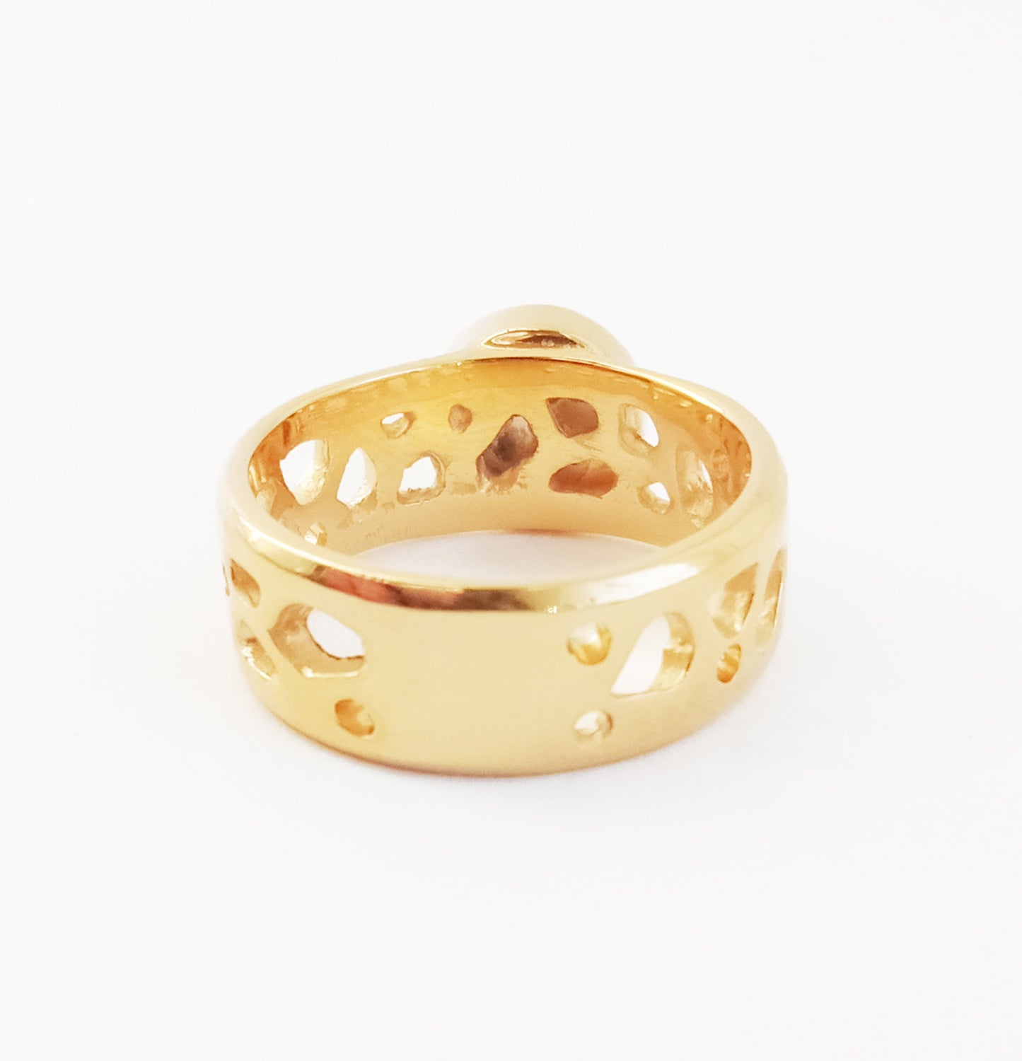 Mother of Pearl Coral Band Gold Ring