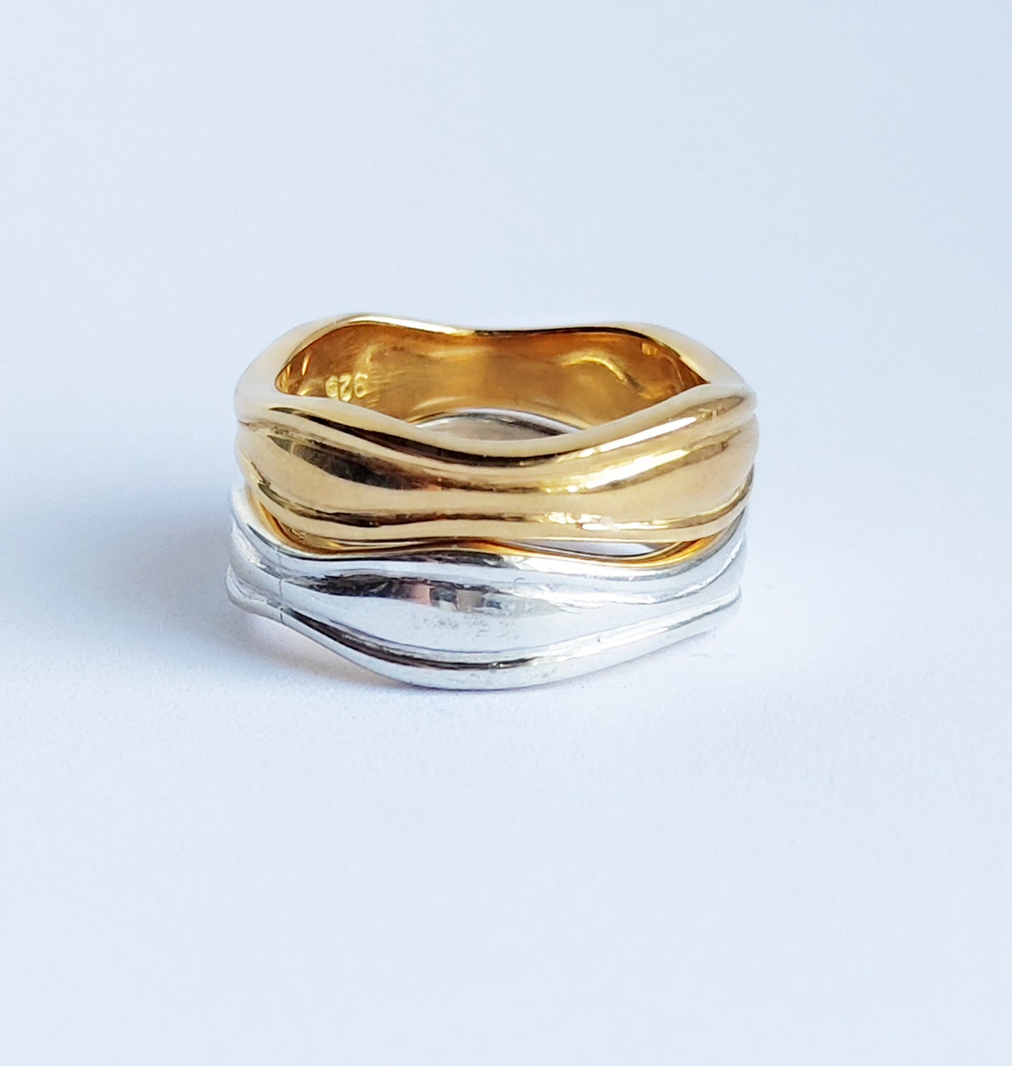 Stacking Wave Rings