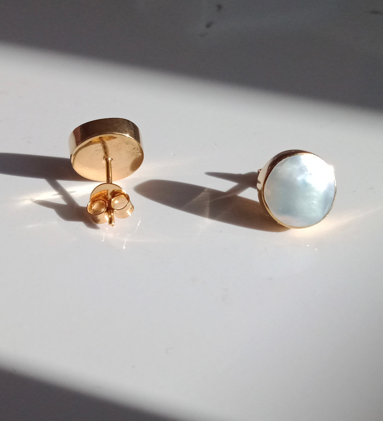 Small Flat Pearl Studs