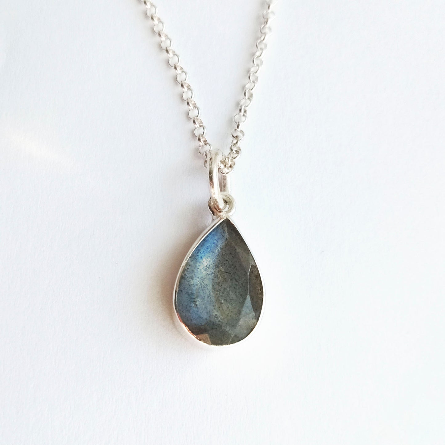 Labradorite Silver Pendant Necklace