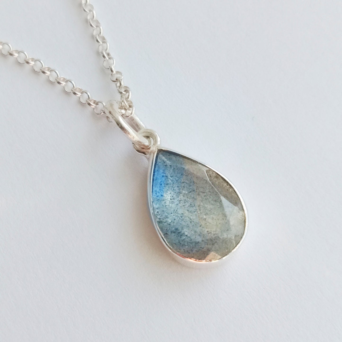 Labradorite Silver Pendant Necklace