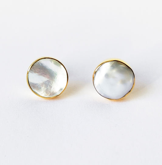 Small Flat Pearl Stud Earrings | 18kt Gold Vermeil