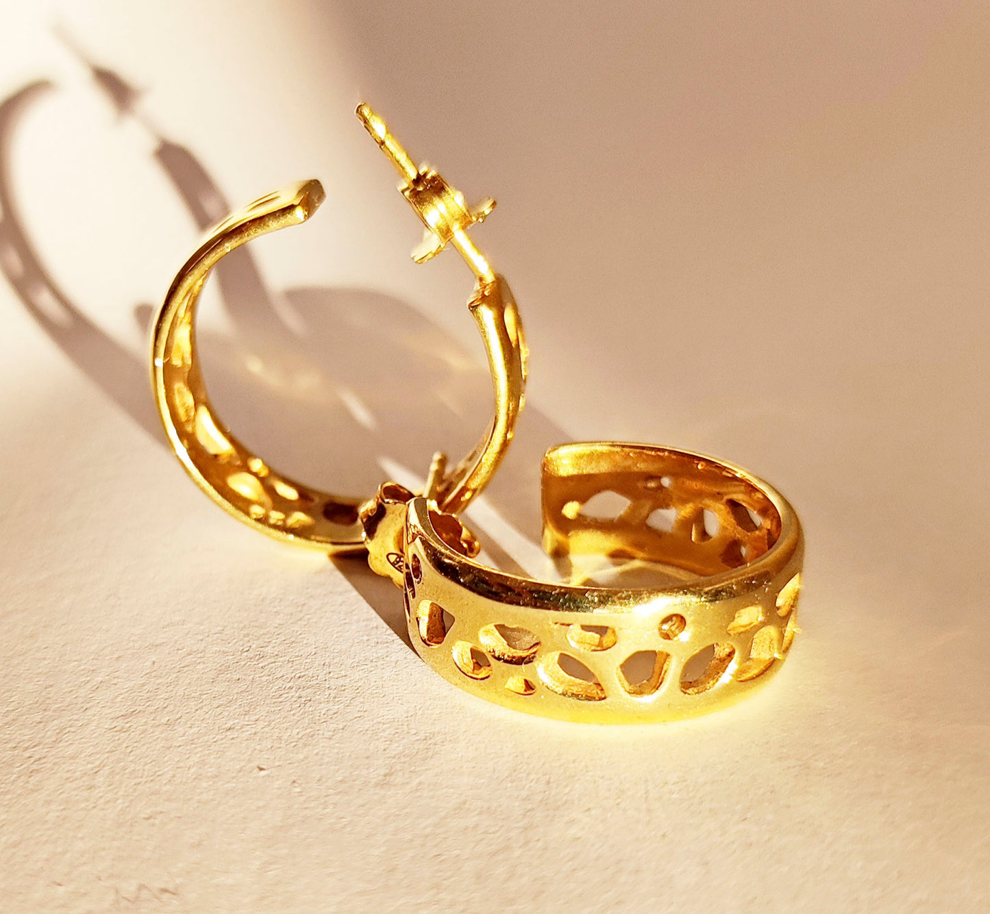 Labyrinth Dainty Gold Hoops