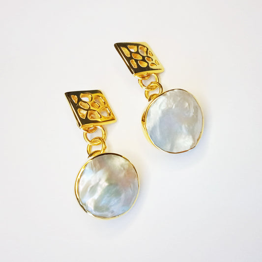 Gold Cufflinks with Baroque Pearls