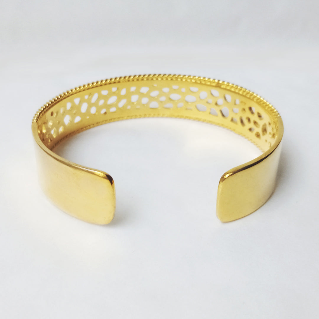 Labyrinth Gold Coral Bangle