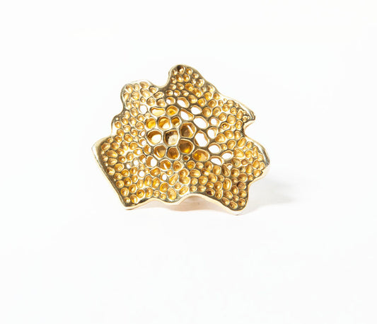 Labyrinth Wave Gold Statement Ring