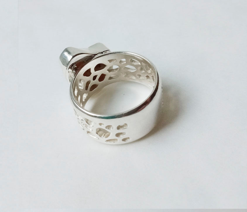 Labyrinth Baroque Keshi Pearl Chunky Silver Ring