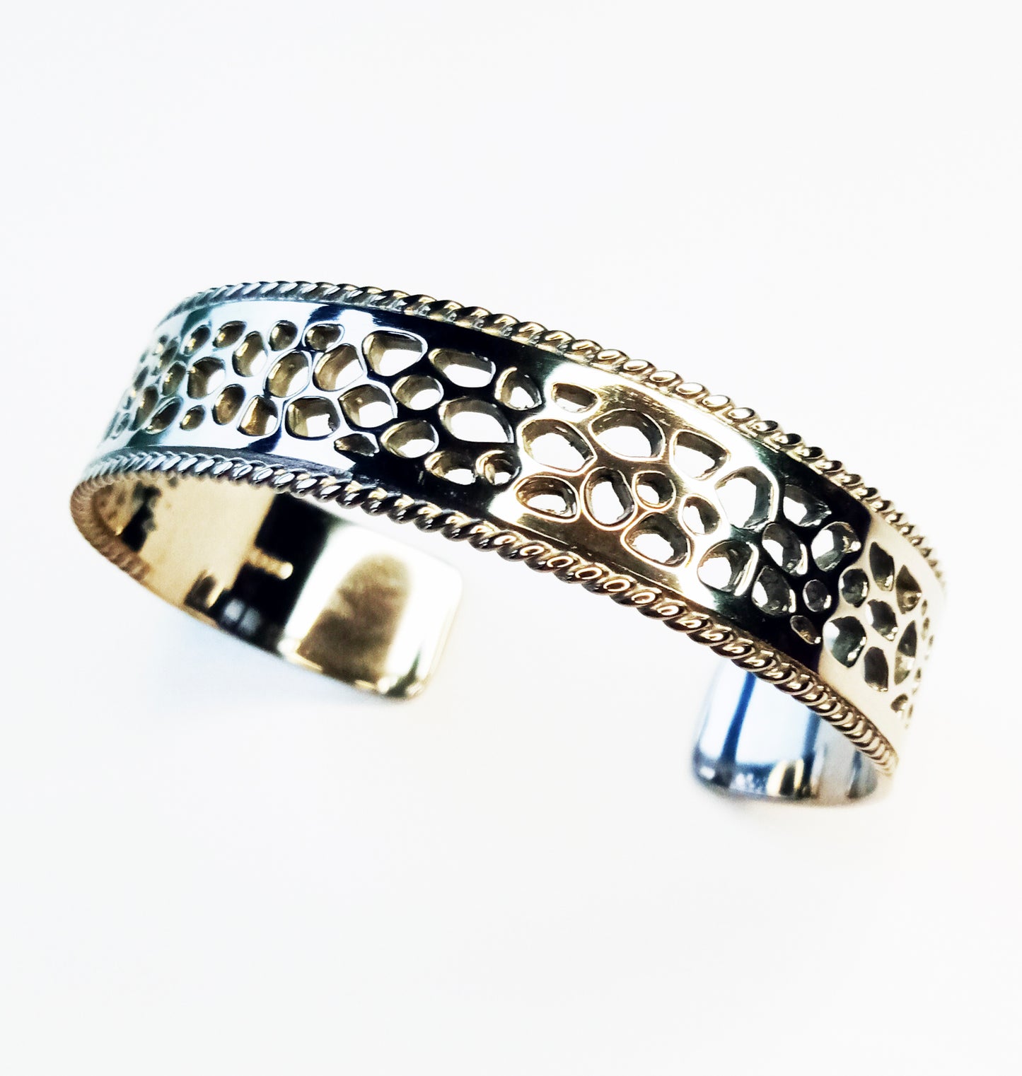 Gender Neutral Black Rhodium Coral Bangle