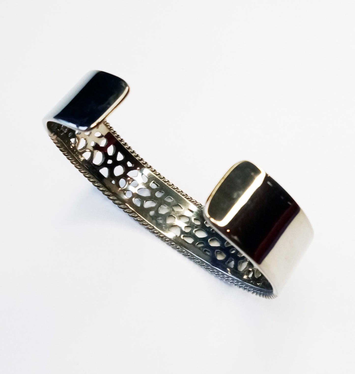 Gender Neutral Black Rhodium Coral Bangle