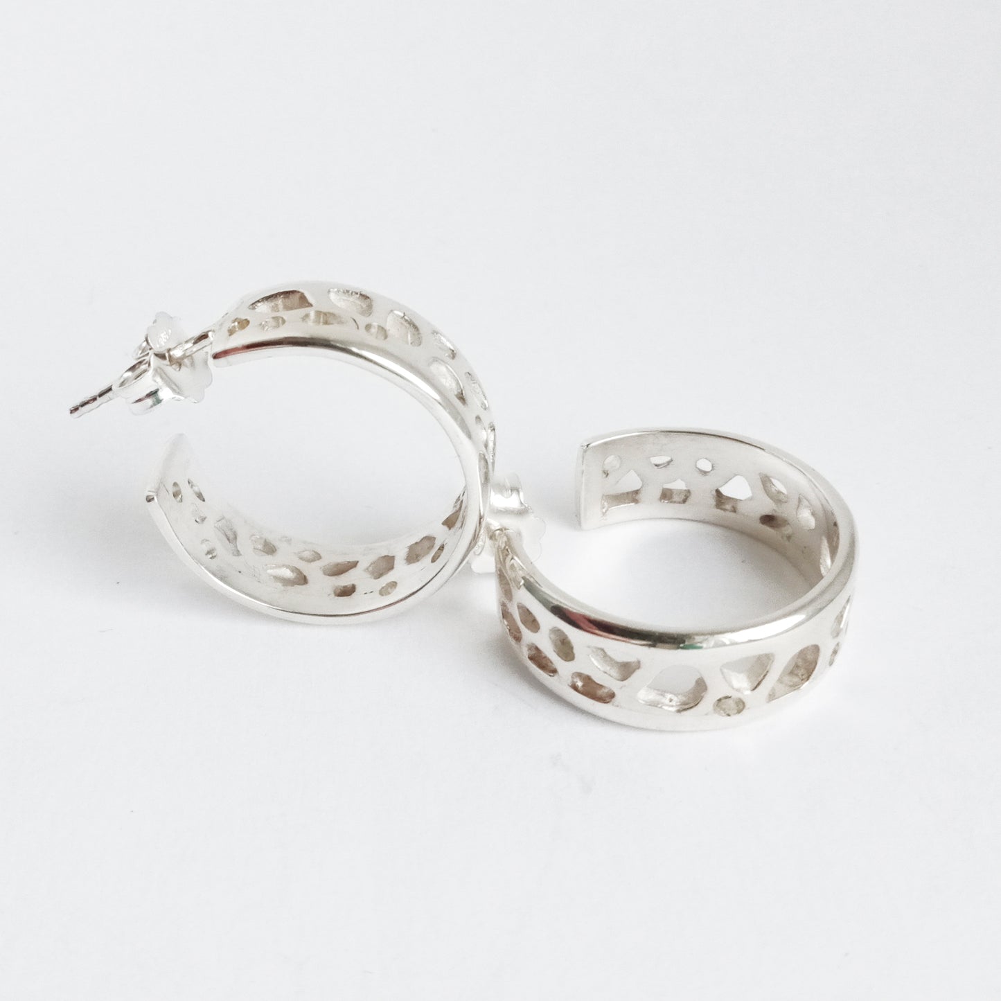 Labyrinth Sterling Silver Small Coral Hoops