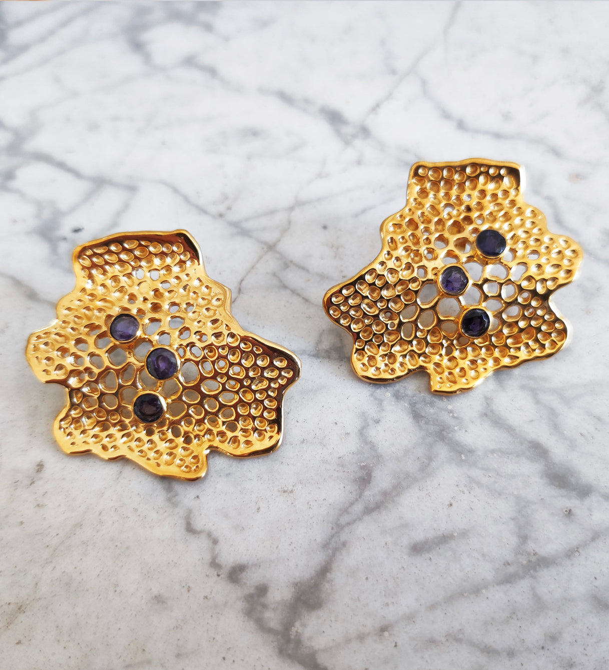 Labyrinth Wavy Gold Coral Studs with Blue Iolite