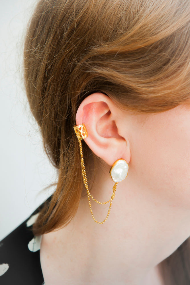 Labyrinth Keishi Pearl Ear Cuff with Draping Chains in 18kt Gold Plate